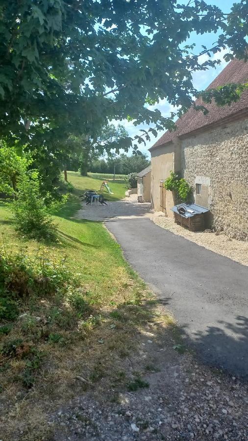 Appartement Le calme à la campagne à Besson Extérieur photo