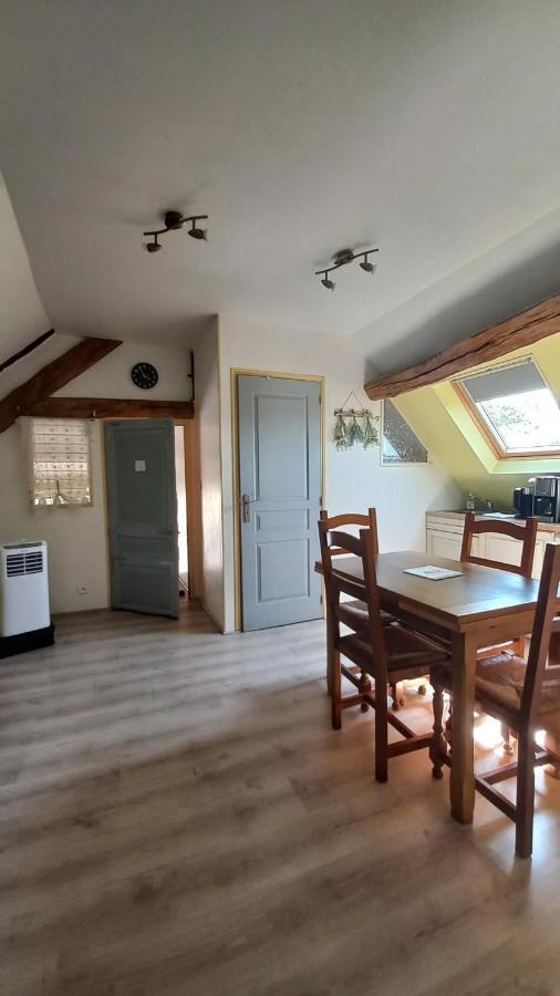 Appartement Le calme à la campagne à Besson Extérieur photo